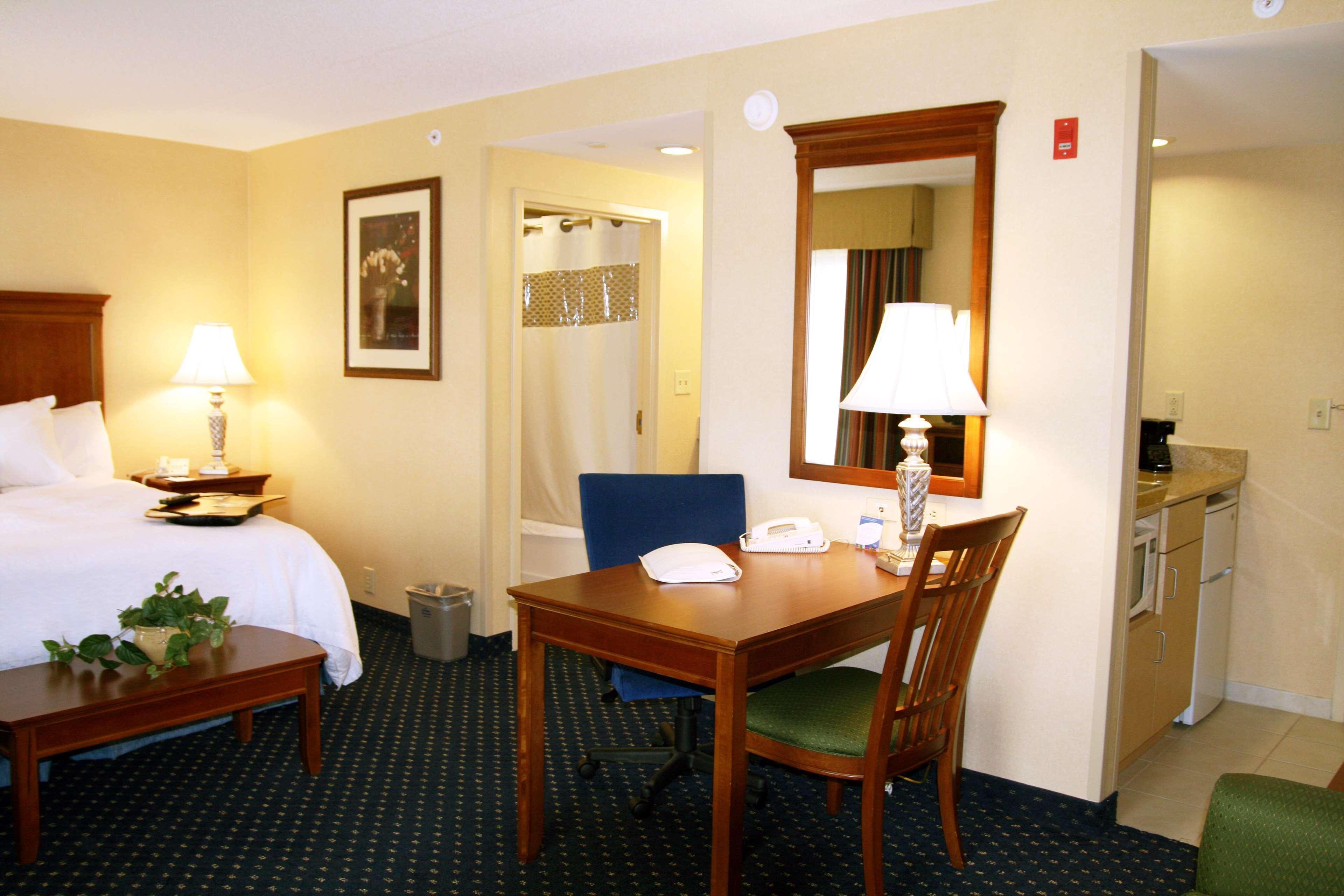 Hampton Inn And Suites Fredericksburg South Стая снимка